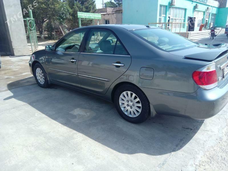 Toyota Camry 2005 - 240 000 TMT - Достлук - img 9