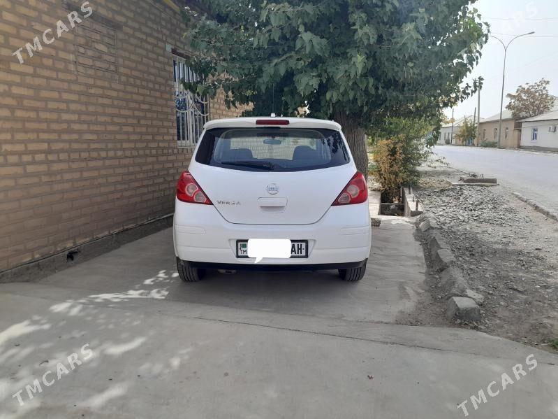 Nissan Versa 2009 - 125 000 TMT - Серахс - img 2