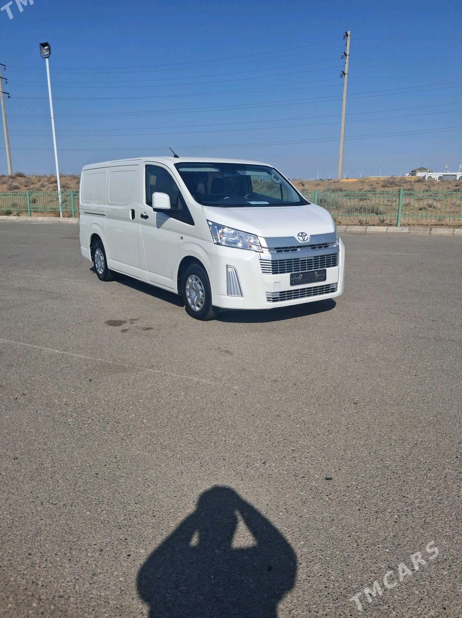 Toyota Hiace 2021 - 480 000 TMT - Ашхабад - img 3