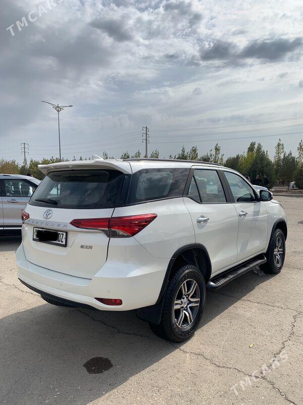 Toyota Fortuner 2022 - 580 000 TMT - Daşoguz - img 4