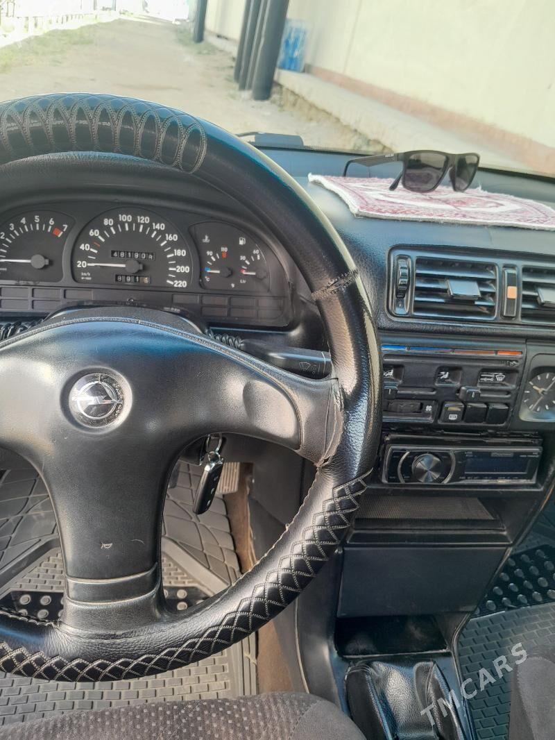 Opel Vectra 1993 - 30 000 TMT - Кака - img 6