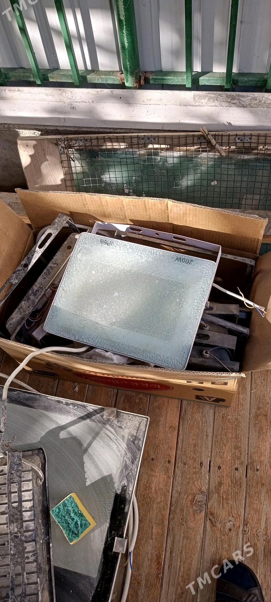 proźektorlar - Täze zaman - img 2