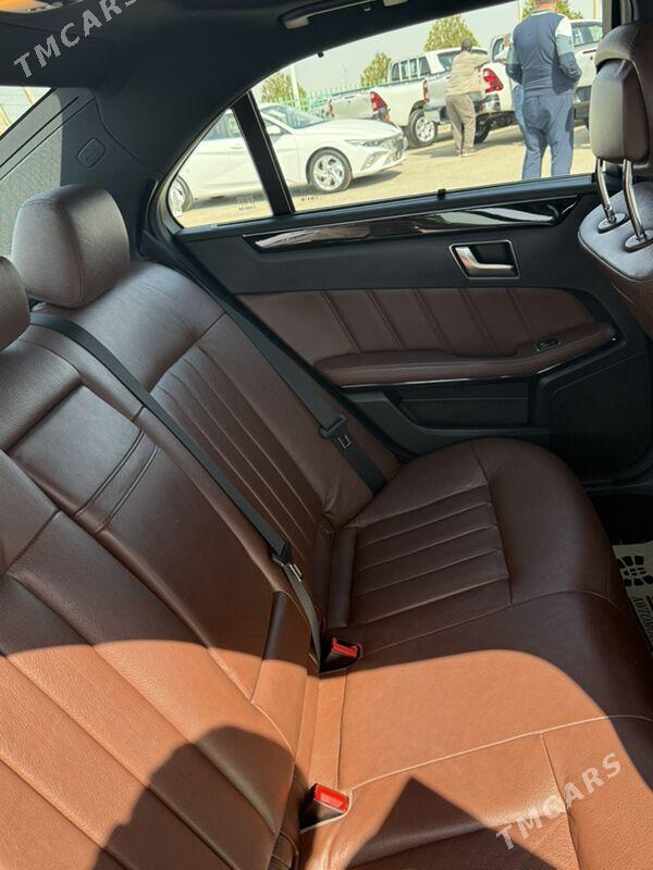 Mercedes-Benz E350 2014 - 460 000 TMT - Podwoýski köç. (Bitarap Türkmenistan şaýoly) - img 2