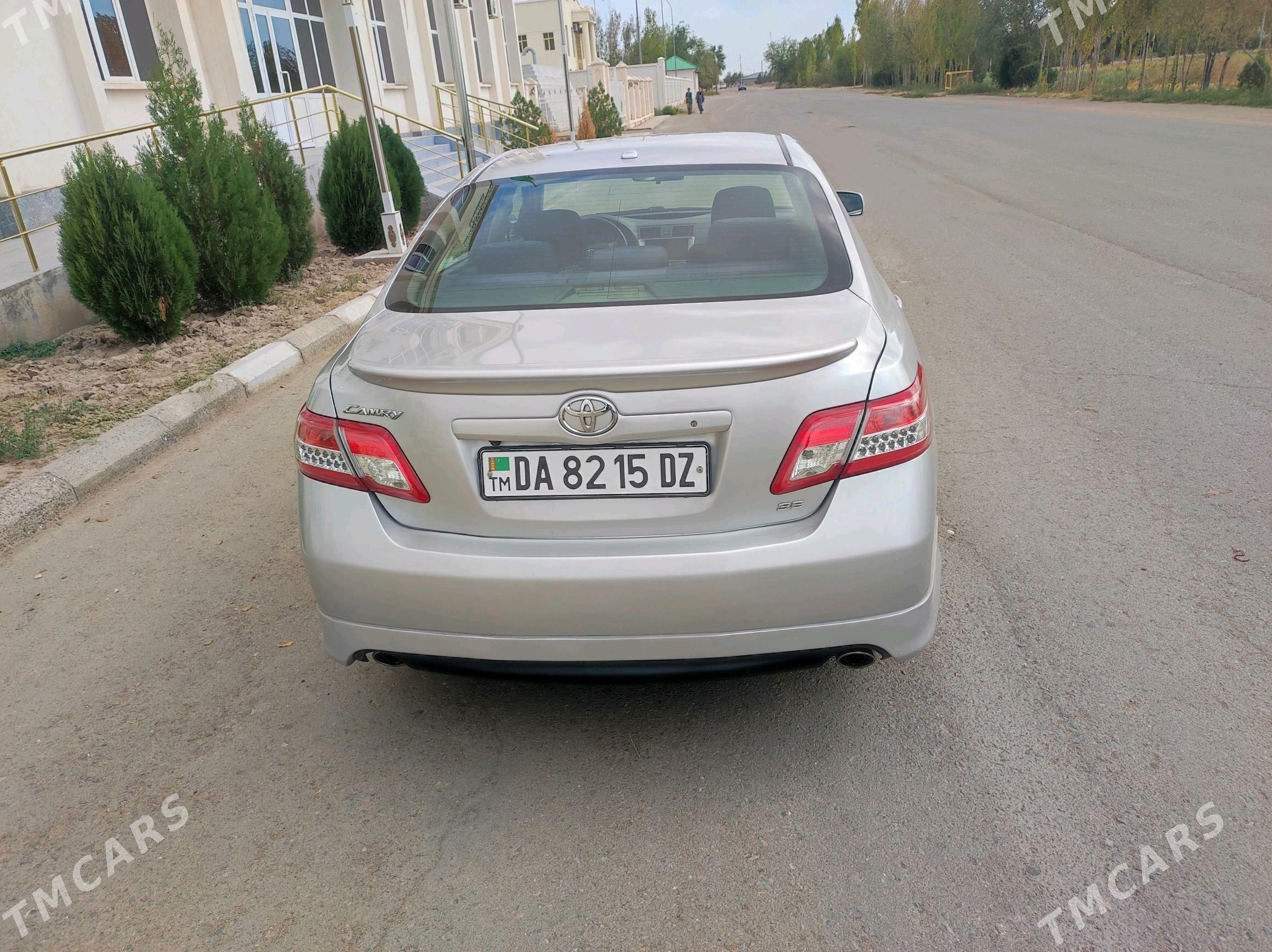 Toyota Camry 2011 - 240 000 TMT - Губадаг - img 4
