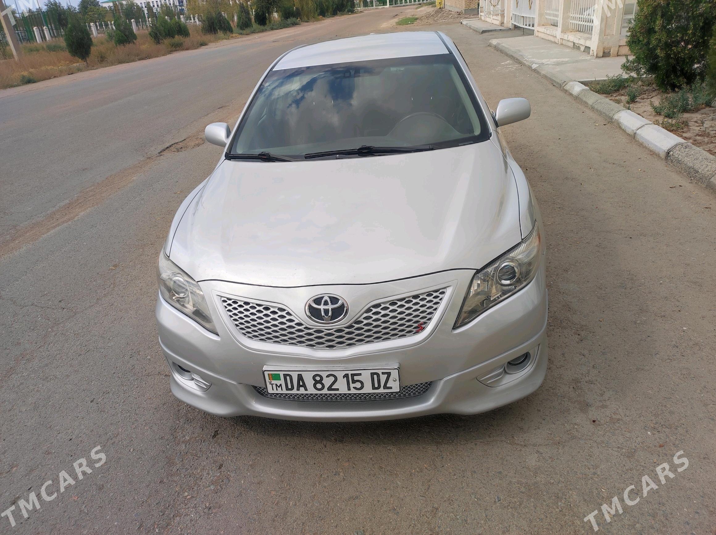 Toyota Camry 2011 - 240 000 TMT - Губадаг - img 5