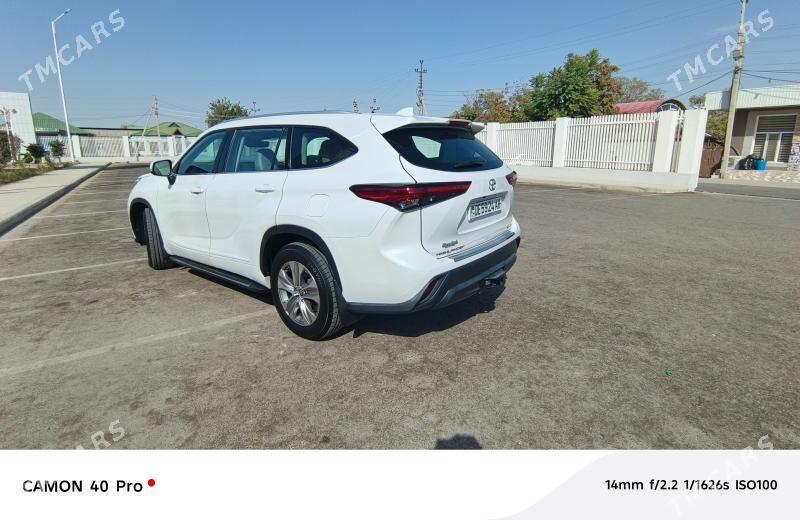 Toyota Highlander 2022 - 594 000 TMT - Ашхабад - img 3