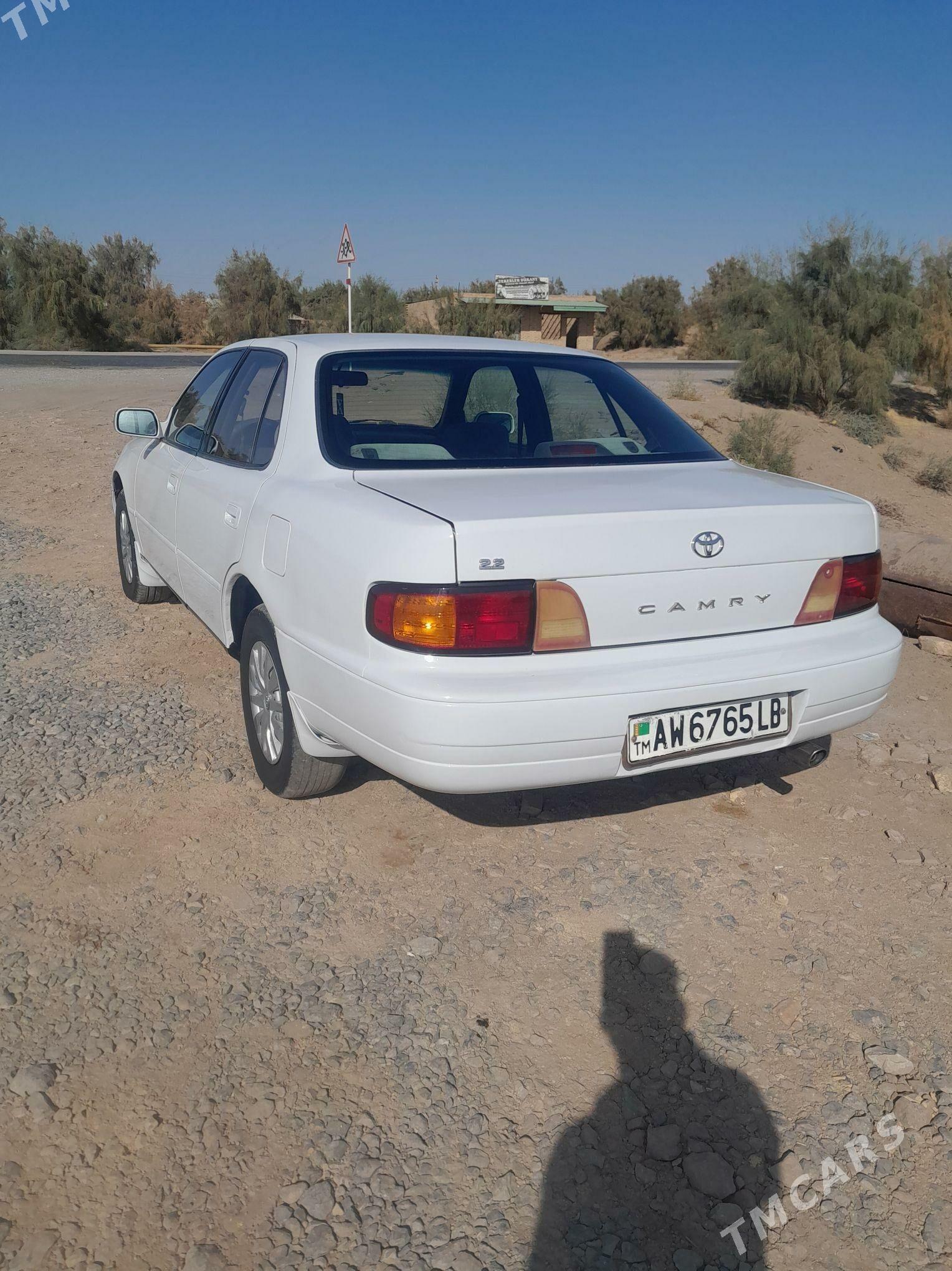 Toyota Camry 1994 - 80 000 TMT - Халач - img 3