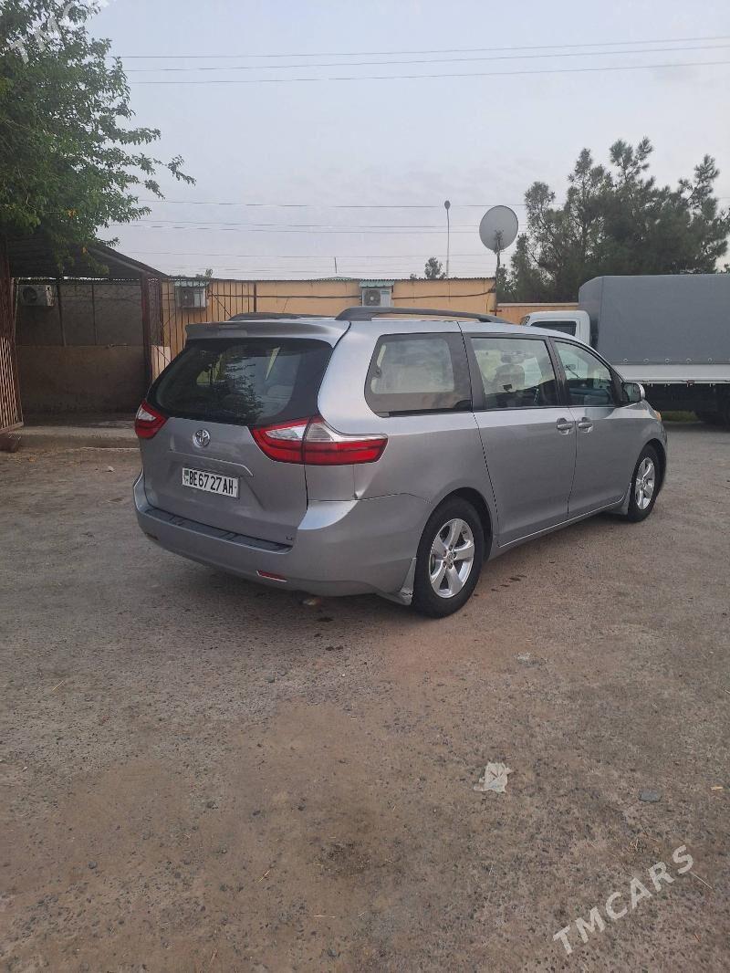Toyota Sienna 2015 - 355 000 TMT - Бахарден - img 2