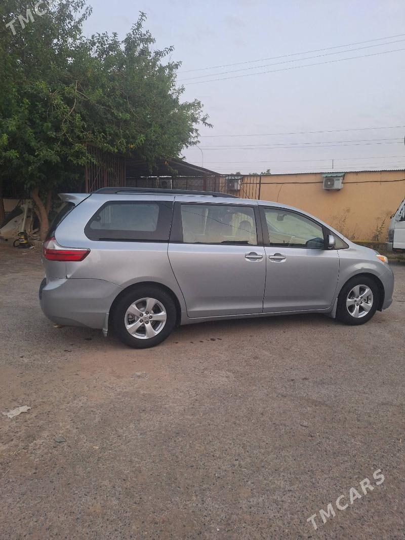 Toyota Sienna 2015 - 355 000 TMT - Бахарден - img 3