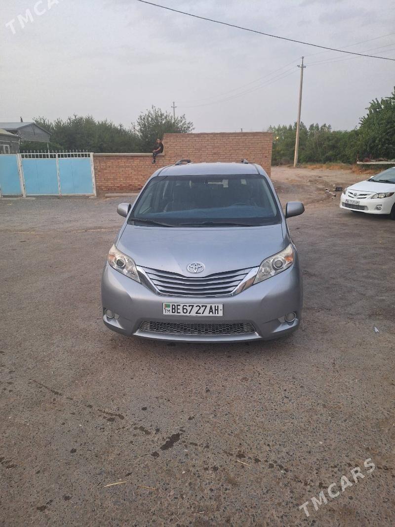 Toyota Sienna 2015 - 355 000 TMT - Бахарден - img 7
