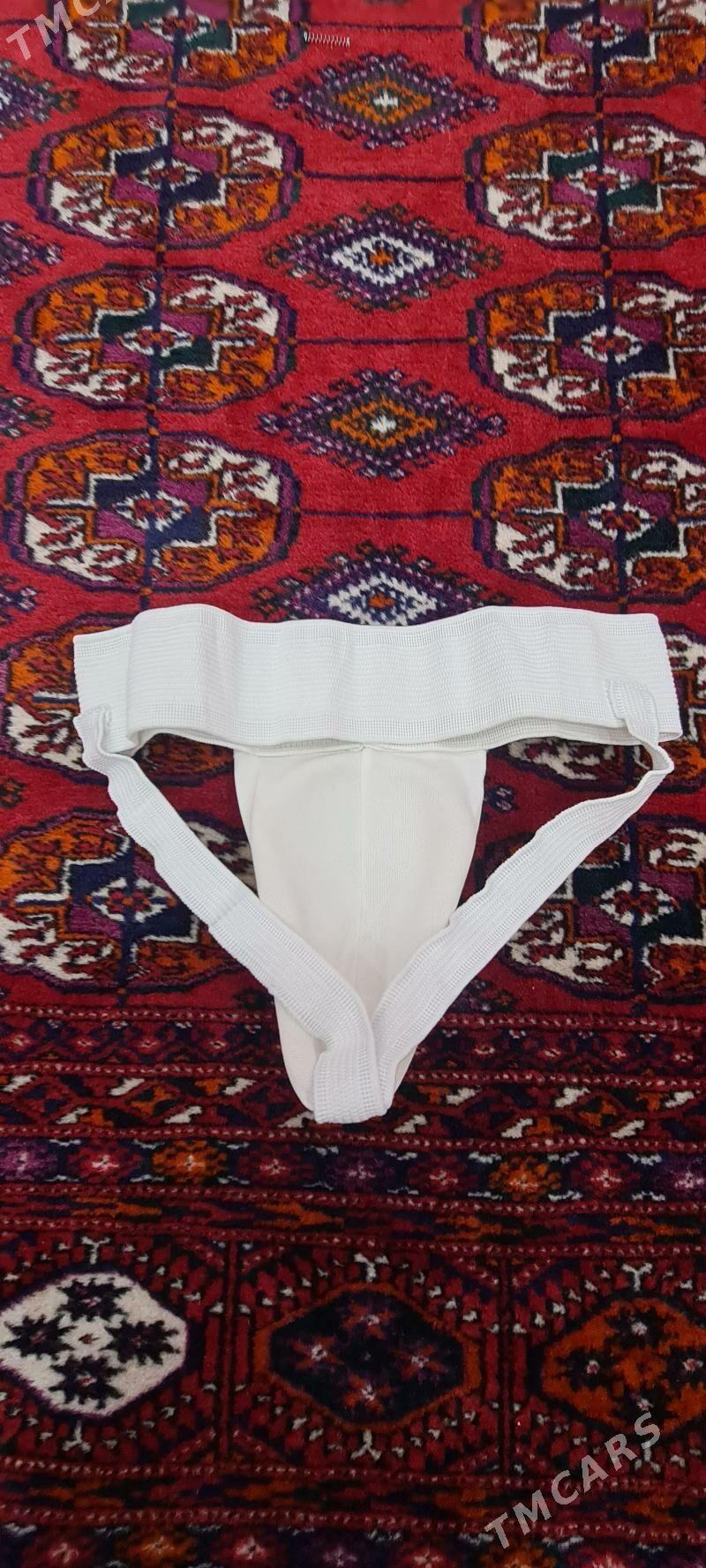 UFC Rakuşka - 5 мкр - img 2