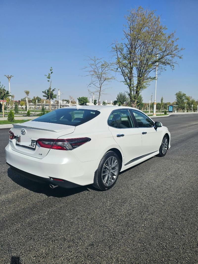Toyota Camry 2022 - 284 000 TMT - Aşgabat - img 3