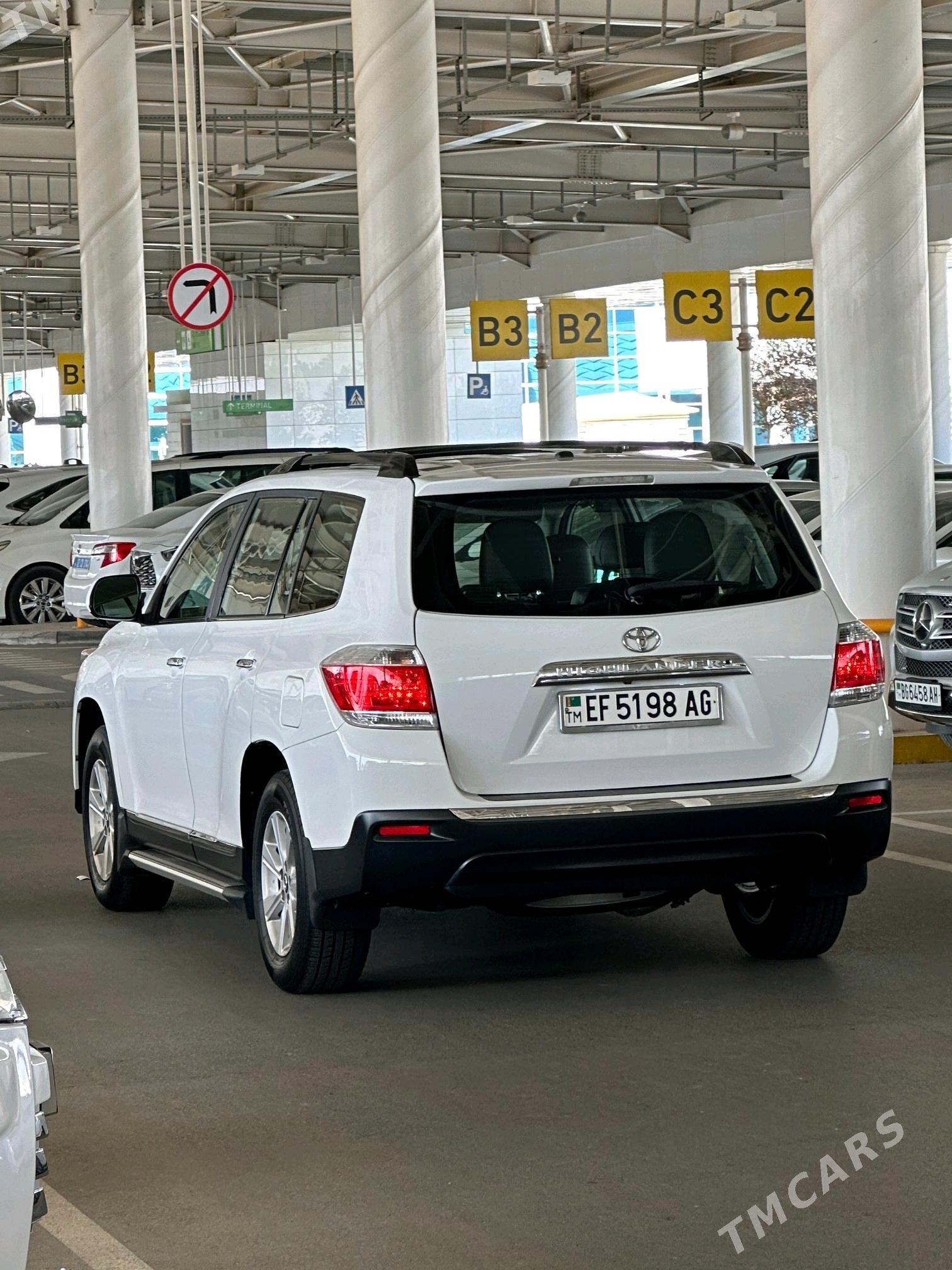 Toyota Highlander 2013 - 345 000 TMT - Aşgabat - img 10