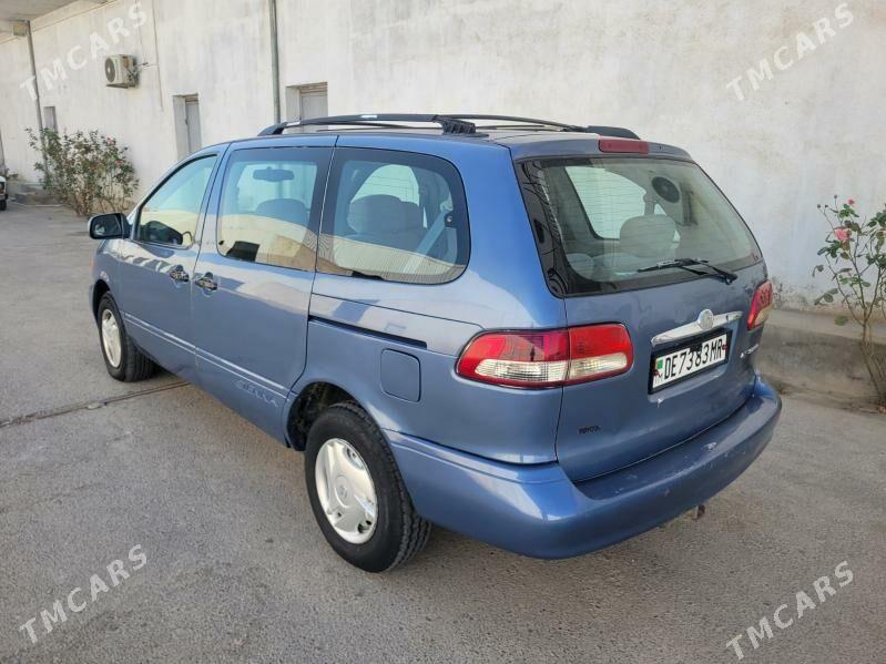 Toyota Sienna 2001 - 133 000 TMT - Мары - img 4