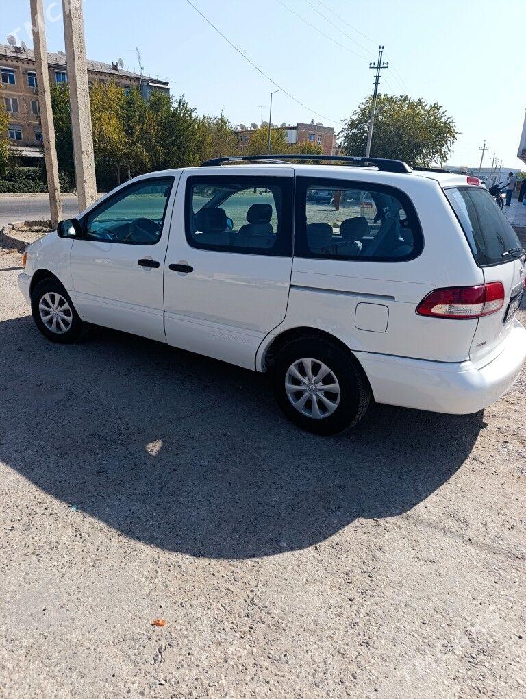 Toyota Sienna 2002 - 160 000 TMT - Мары - img 7