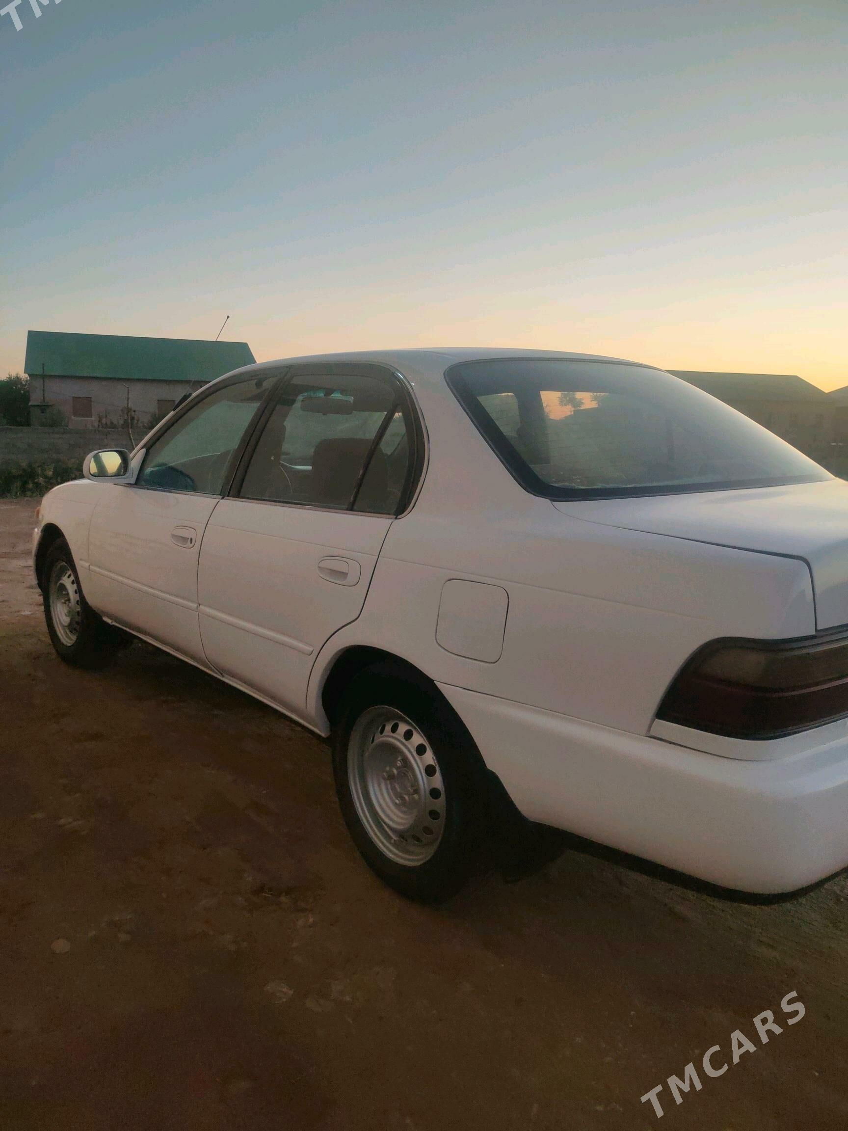 Toyota Corolla 1994 - 66 000 TMT - Köneürgenç - img 5