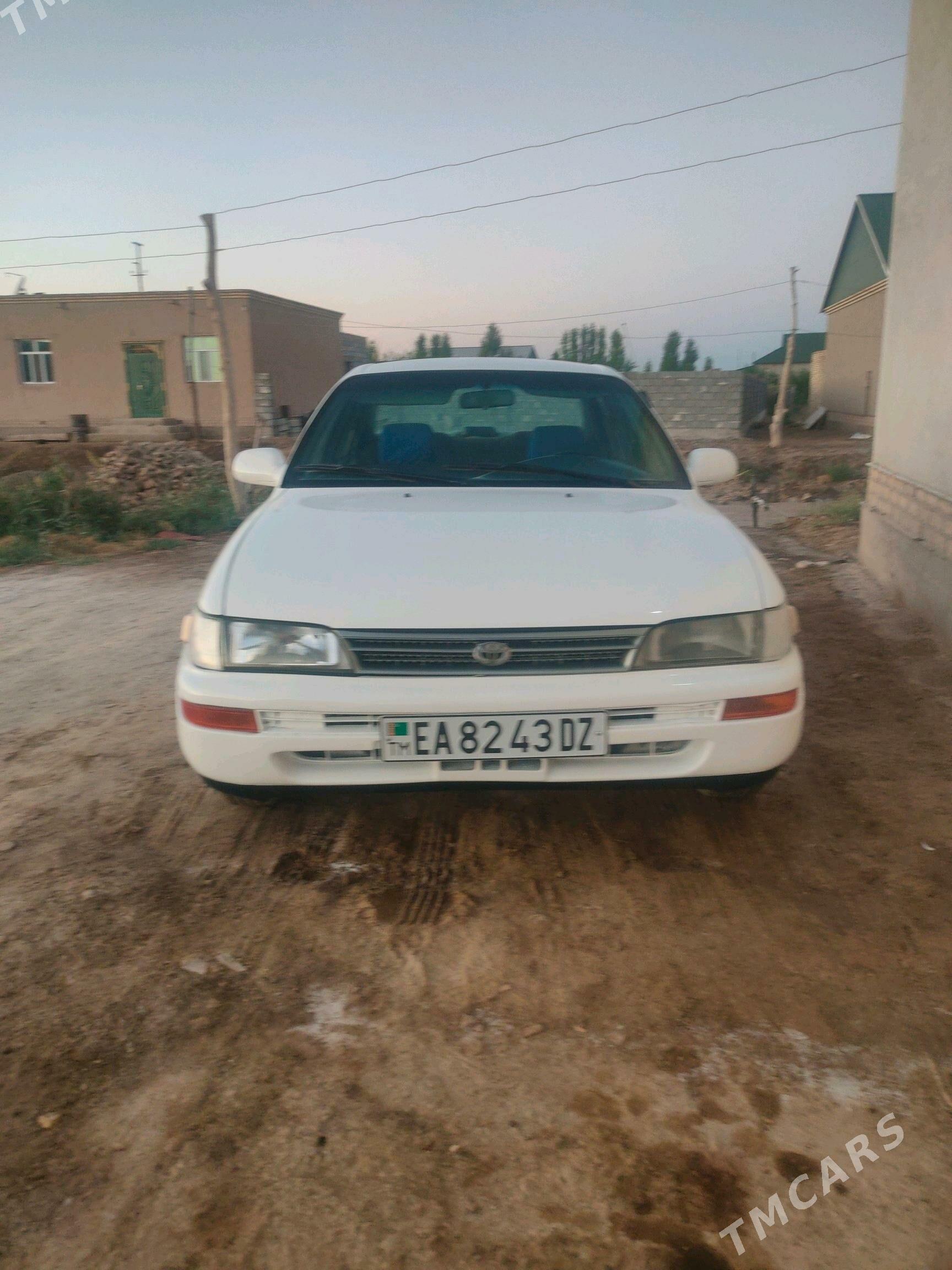 Toyota Corolla 1994 - 66 000 TMT - Köneürgenç - img 4