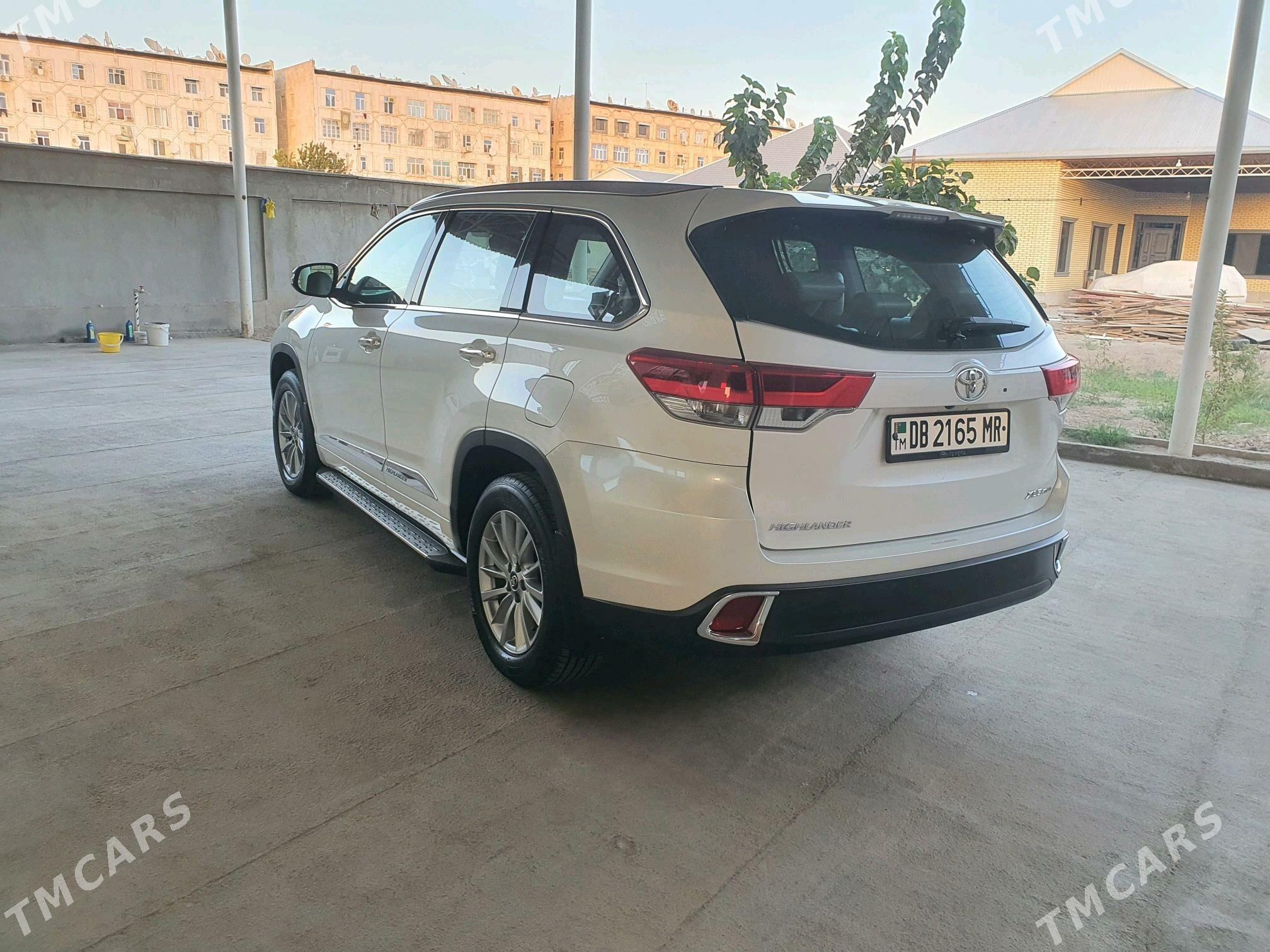 Toyota Highlander 2018 - 510 000 TMT - Мары - img 5