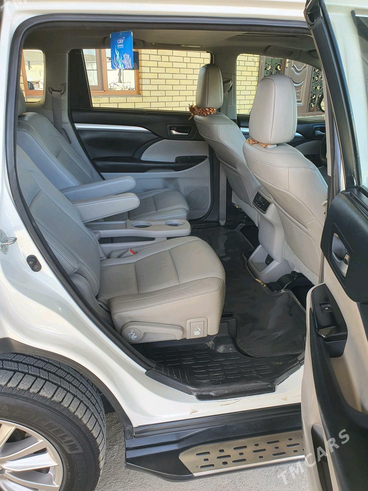 Toyota Highlander 2018 - 510 000 TMT - Мары - img 8