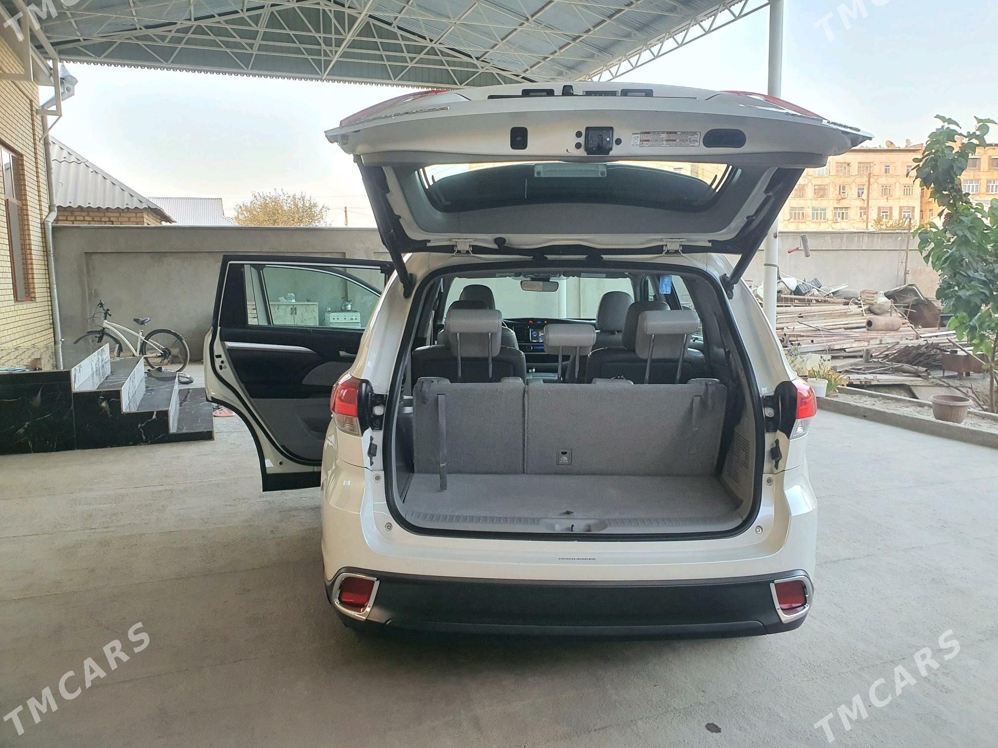 Toyota Highlander 2018 - 510 000 TMT - Мары - img 6