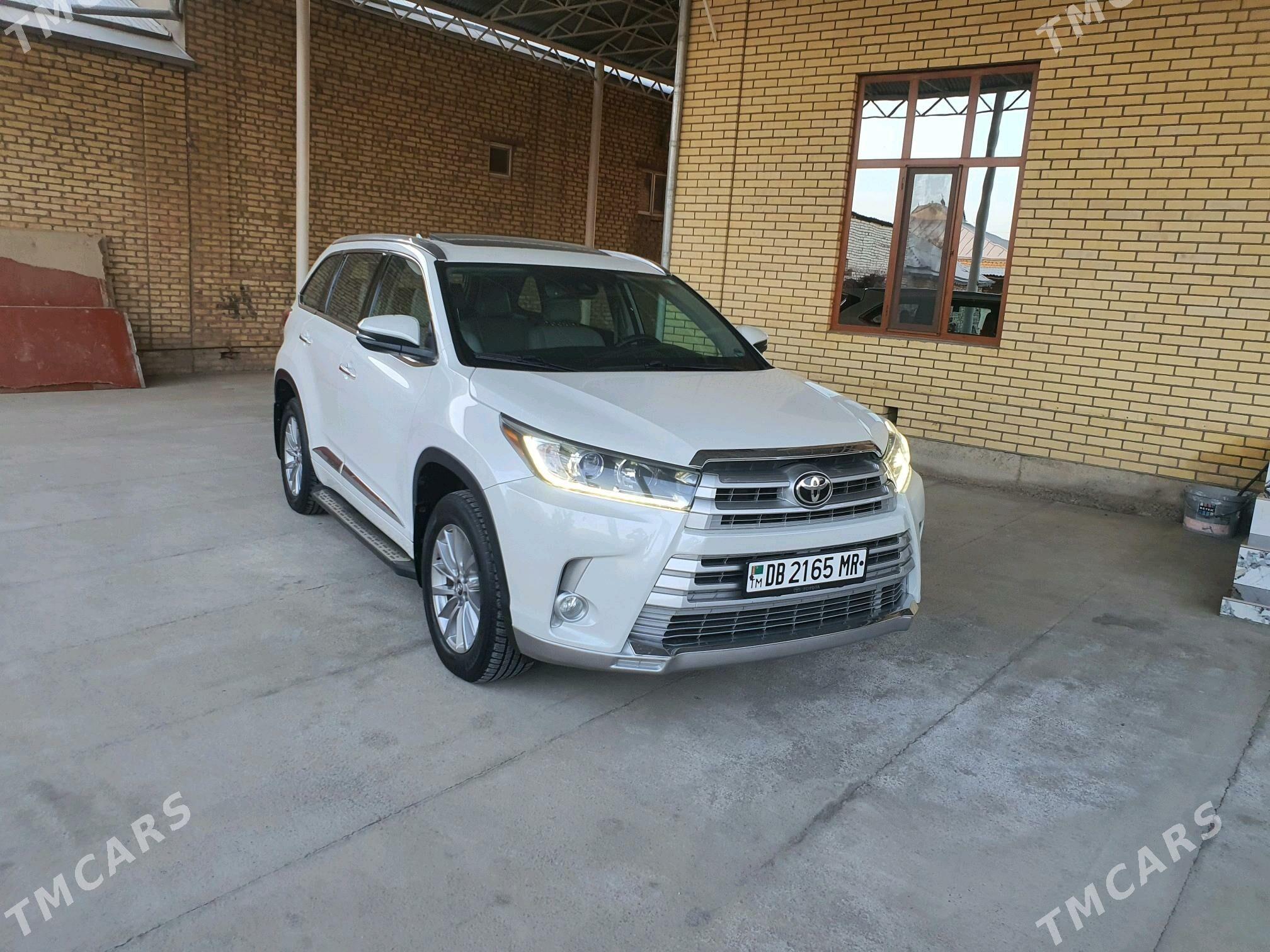 Toyota Highlander 2018 - 510 000 TMT - Мары - img 3
