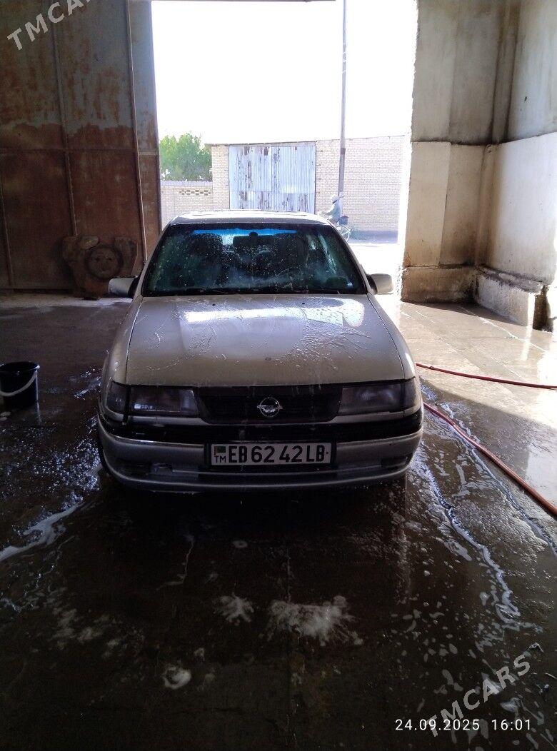 Opel Vectra 1990 - 40 000 TMT - Дянев - img 4