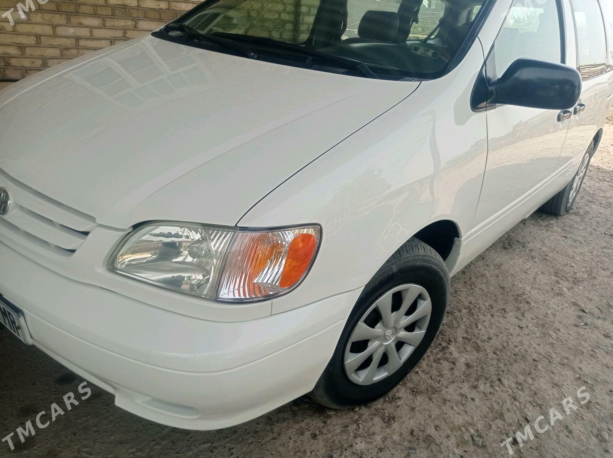 Toyota Sienna 2002 - 160 000 TMT - Мары - img 2