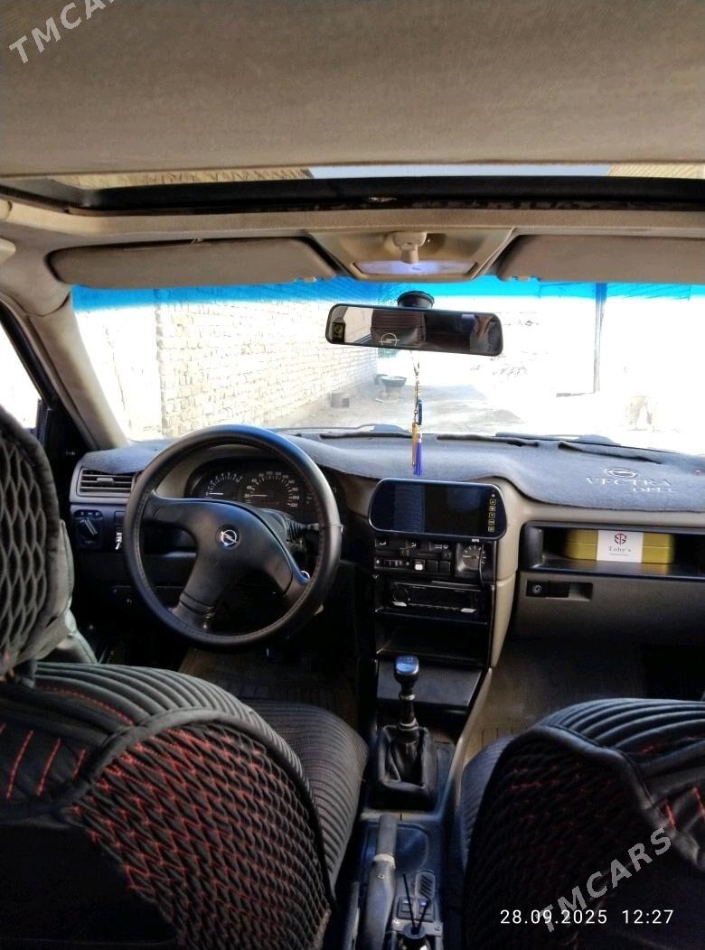Opel Vectra 1990 - 40 000 TMT - Дянев - img 8