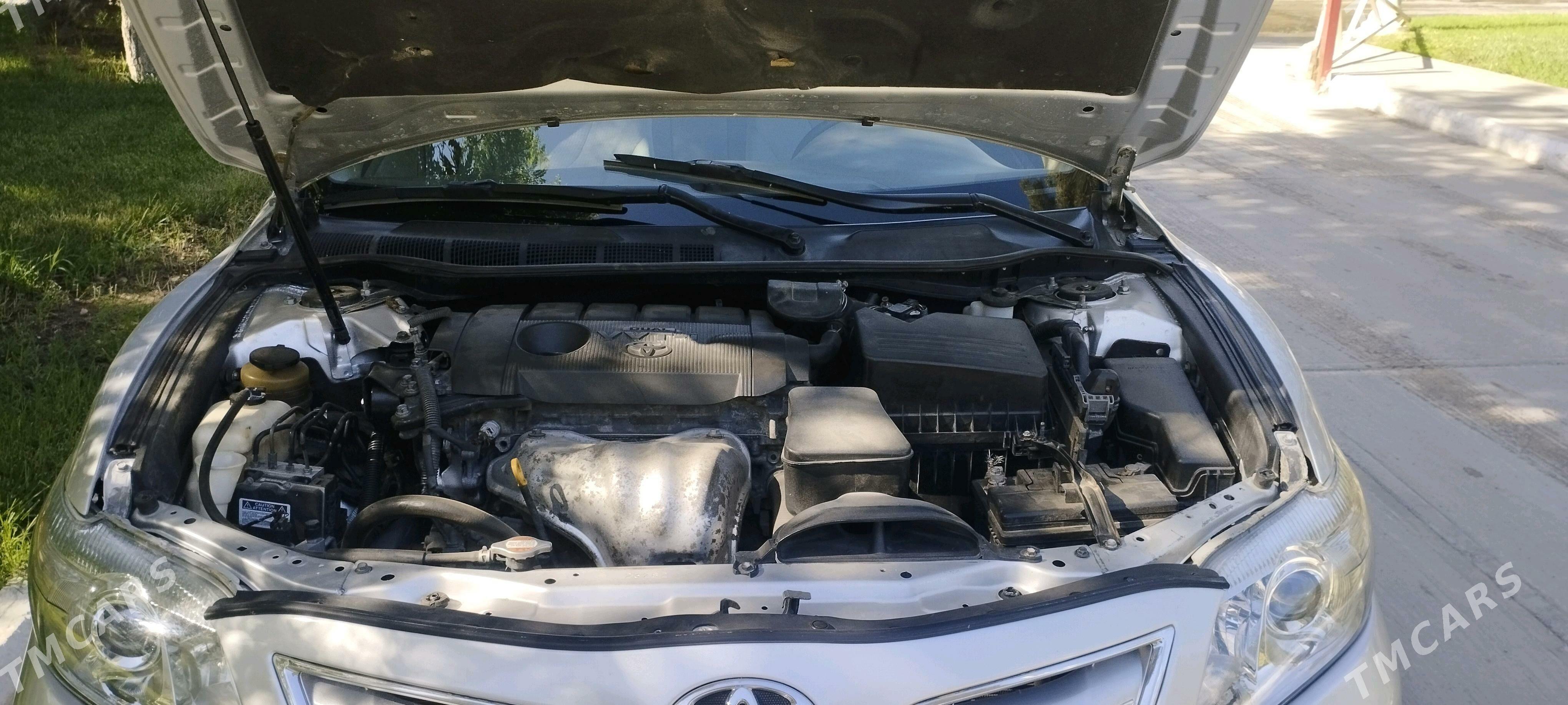 Toyota Camry 2010 - 180 000 TMT - Мары - img 4