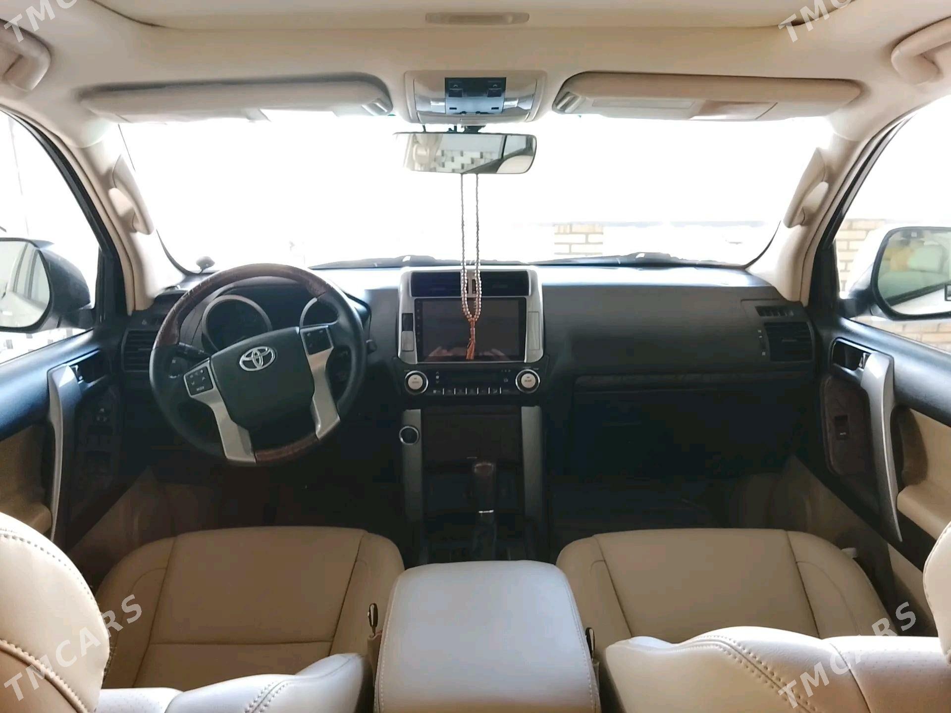 Toyota Land Cruiser Prado 2010 - 720 000 TMT - Чарджоу - img 2
