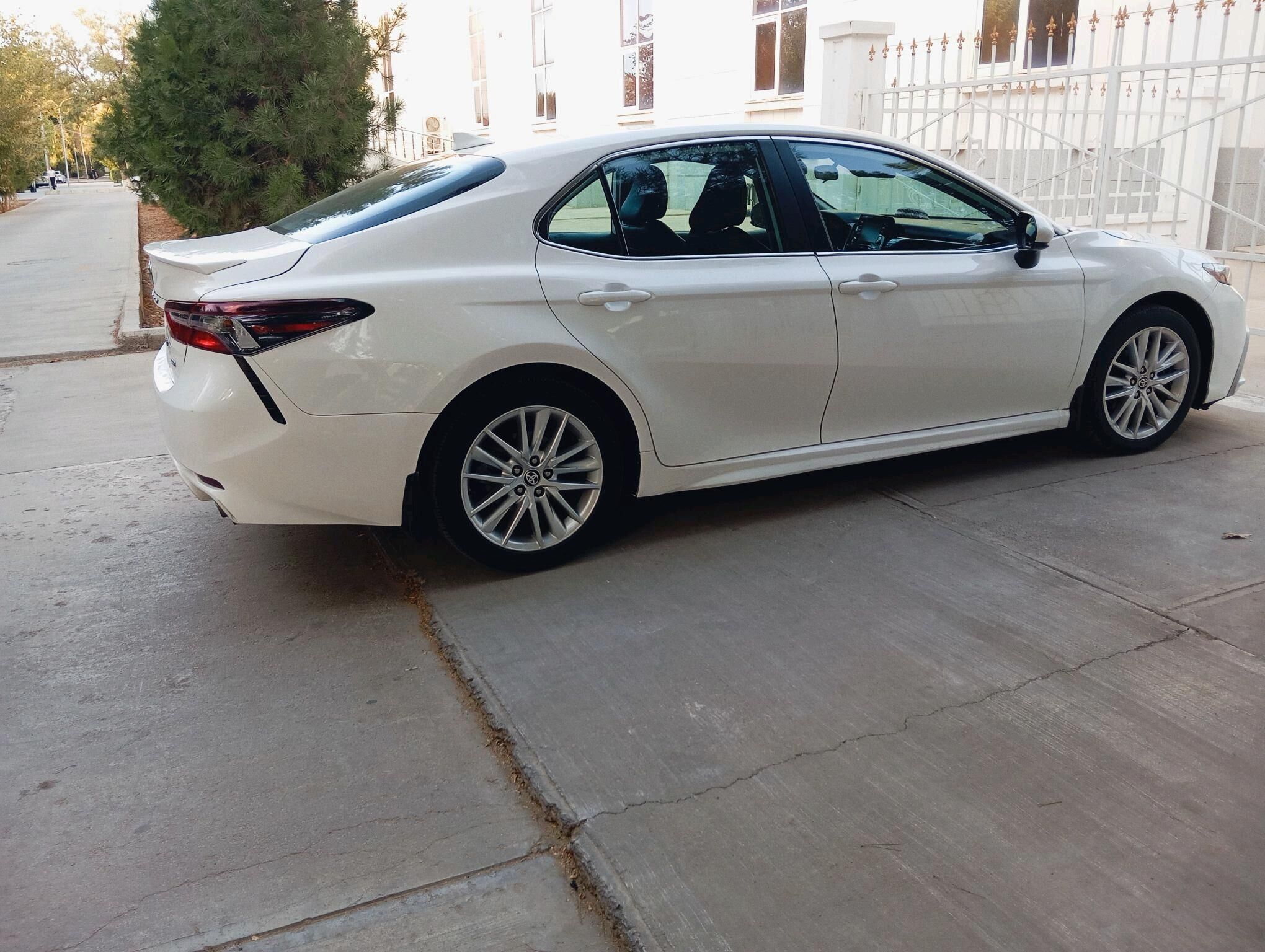 Toyota Camry 2021 - 305 000 TMT - Ашхабад - img 8