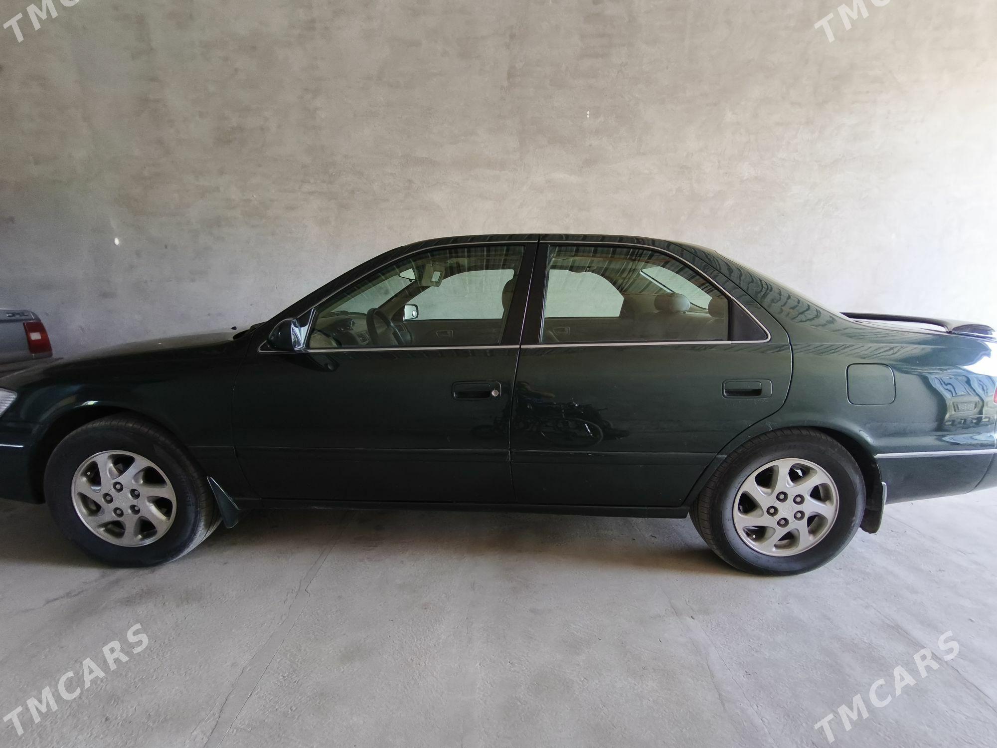 Toyota Camry 1999 - 140 000 TMT - Дянев - img 2