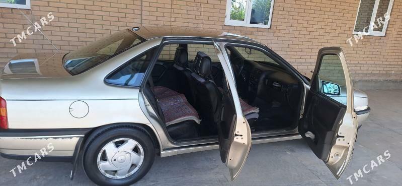 Opel Vectra 1992 - 40 000 TMT - Чарджоу - img 3