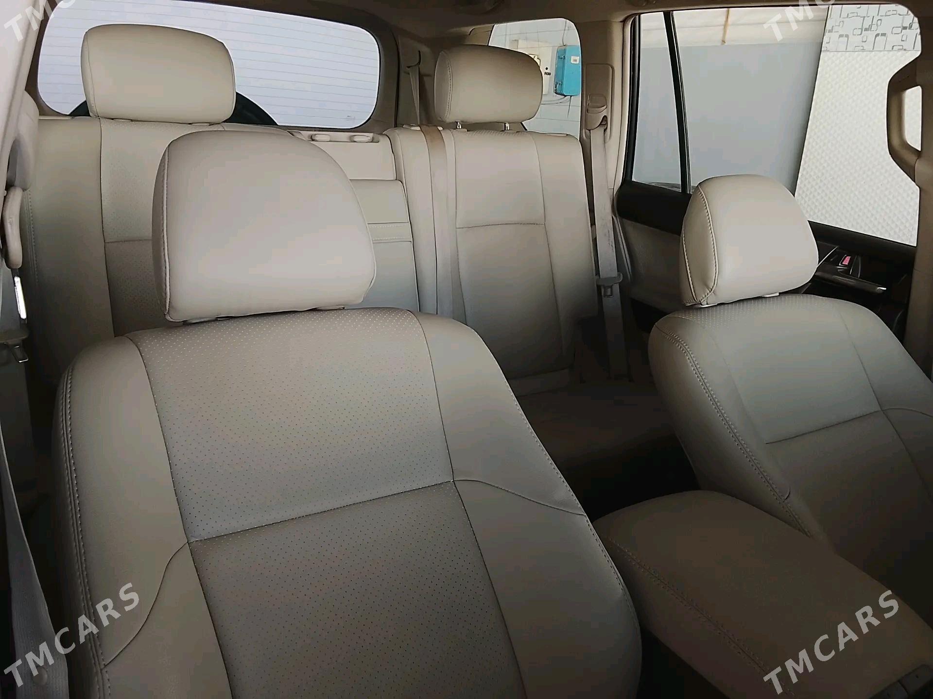 Toyota Land Cruiser Prado 2010 - 720 000 TMT - Чарджоу - img 4