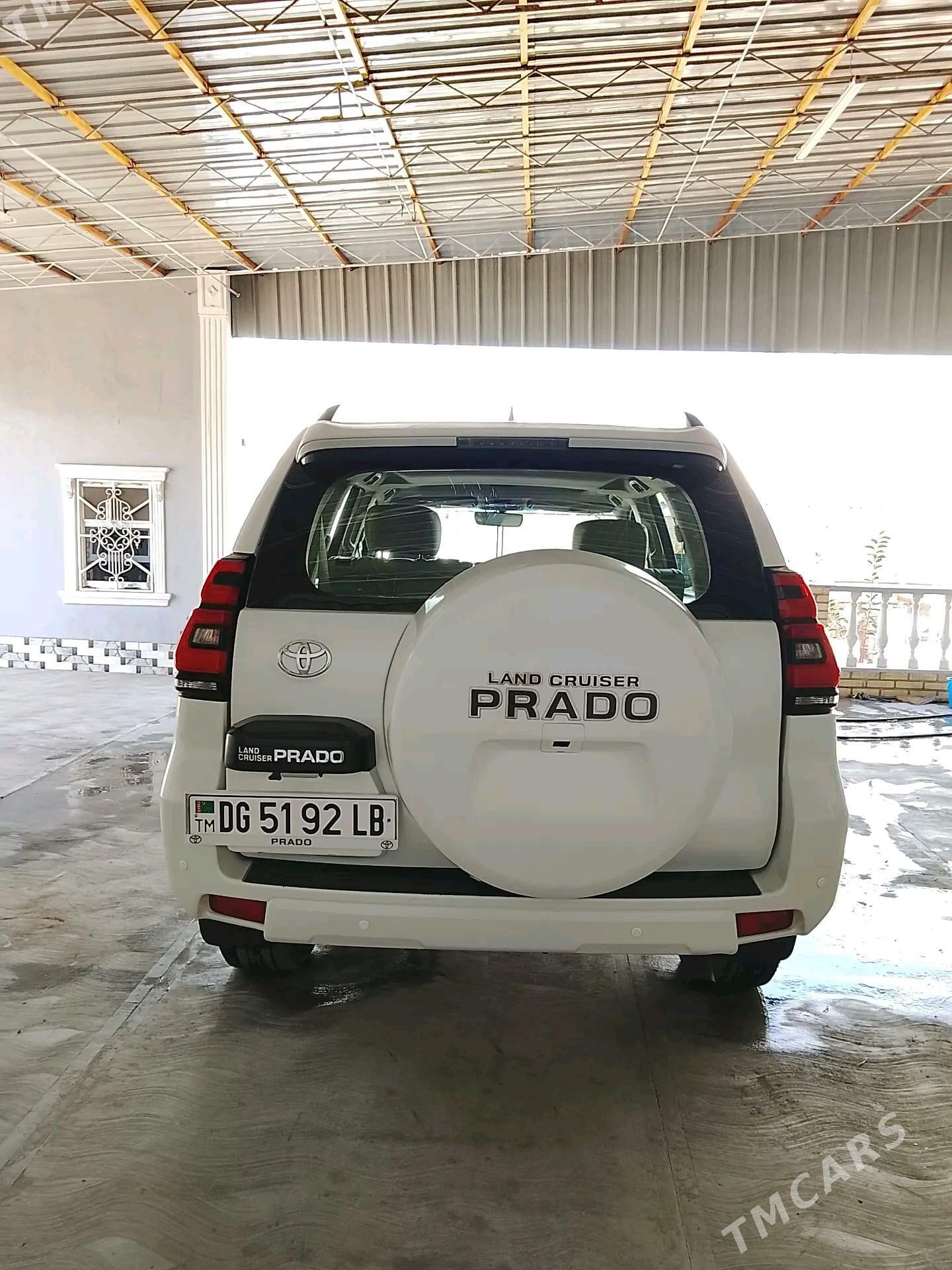 Toyota Land Cruiser Prado 2010 - 720 000 TMT - Чарджоу - img 7