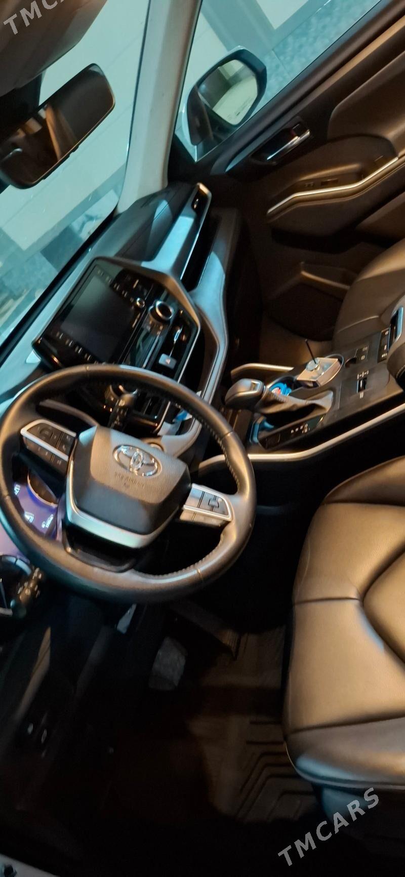 Toyota Highlander 2022 - 585 000 TMT - Türkmenabat - img 6