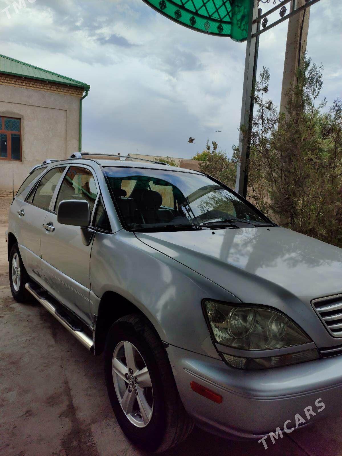 Lexus RX 300 2000 - 160 000 TMT - Гурбансолтан Едже - img 4