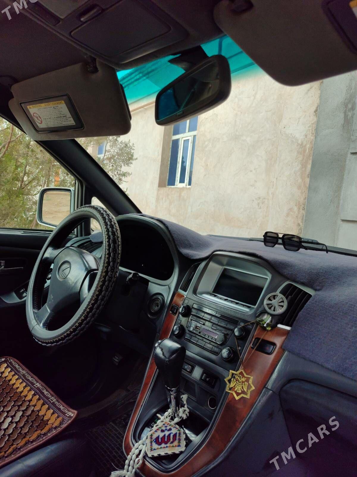 Lexus RX 300 2000 - 160 000 TMT - Гурбансолтан Едже - img 5