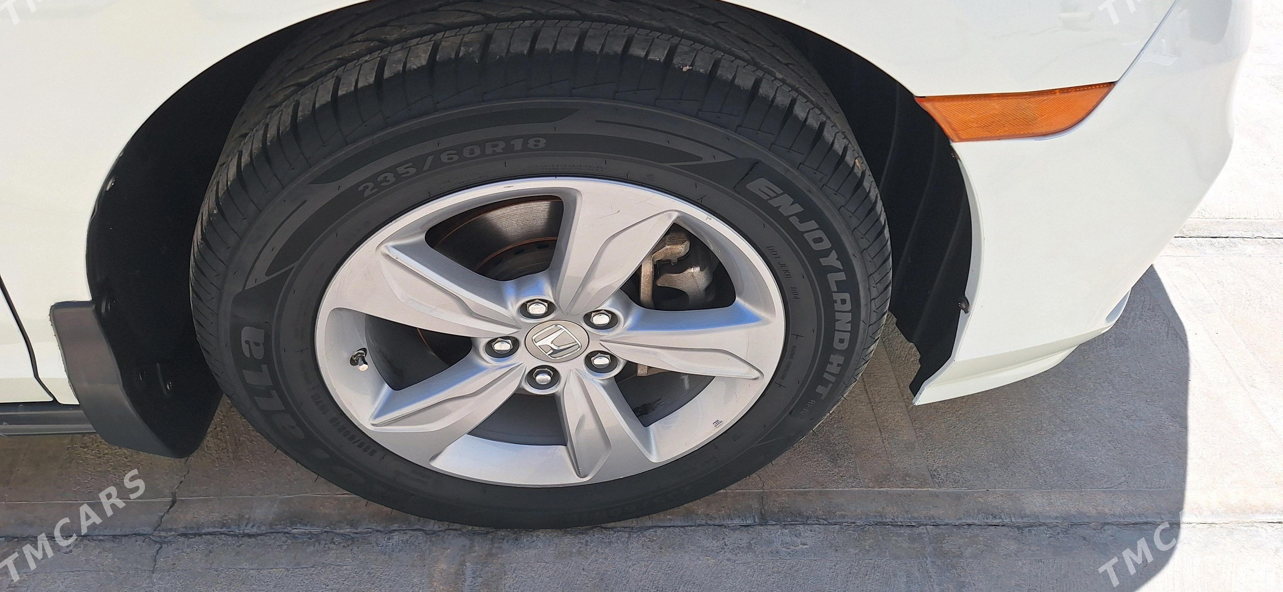 Honda Odyssey 2018 - 340 000 TMT - Мары - img 3