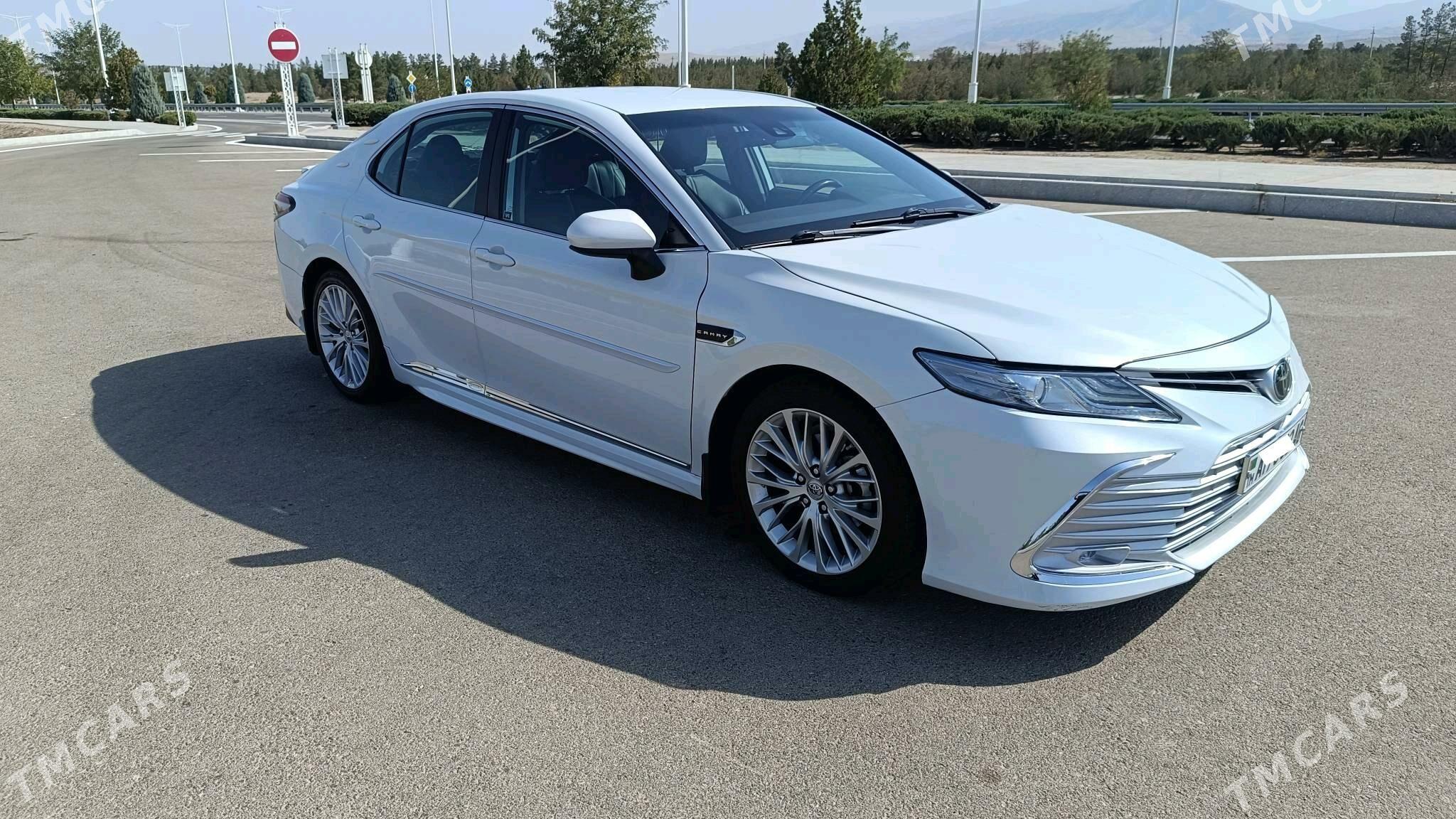 Toyota Camry 2019 - 295 000 TMT - 4 мкр - img 7