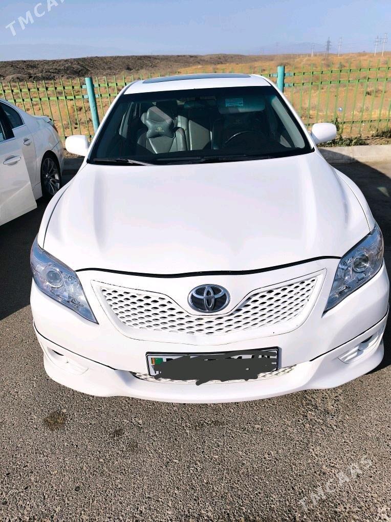 Toyota Camry 2010 - 240 000 TMT - Анев - img 2