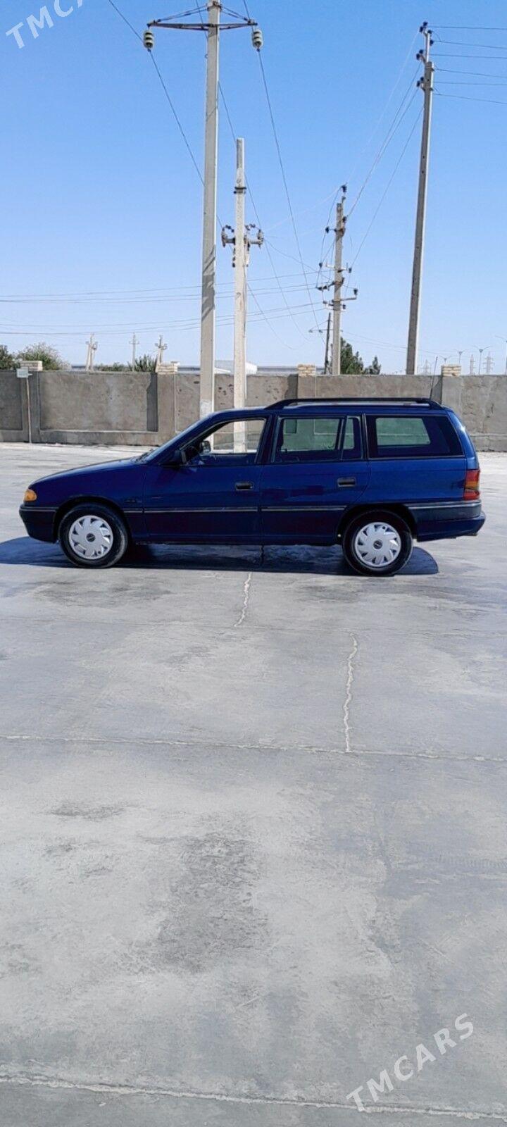 Opel Astra 1993 - 38 000 TMT - Мары - img 4