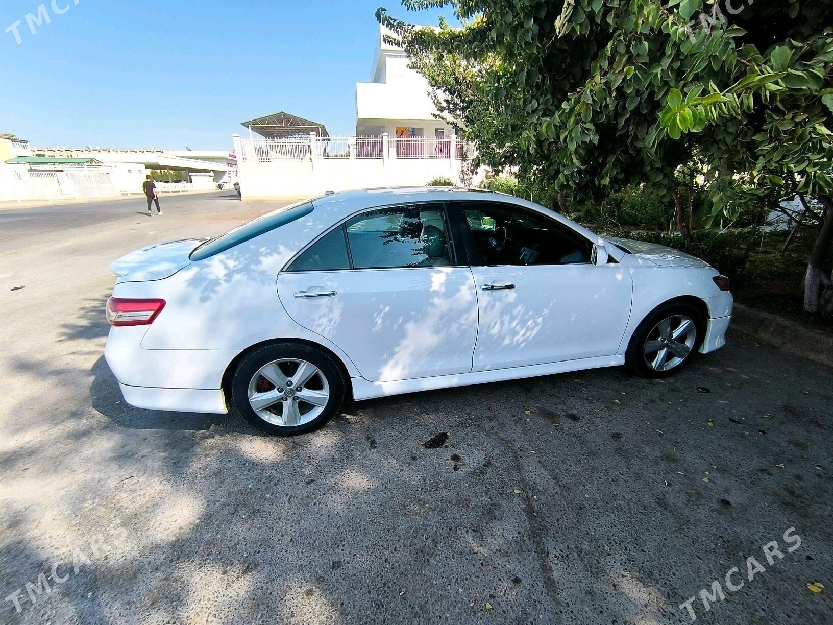 Toyota Camry 2010 - 240 000 TMT - Анев - img 3