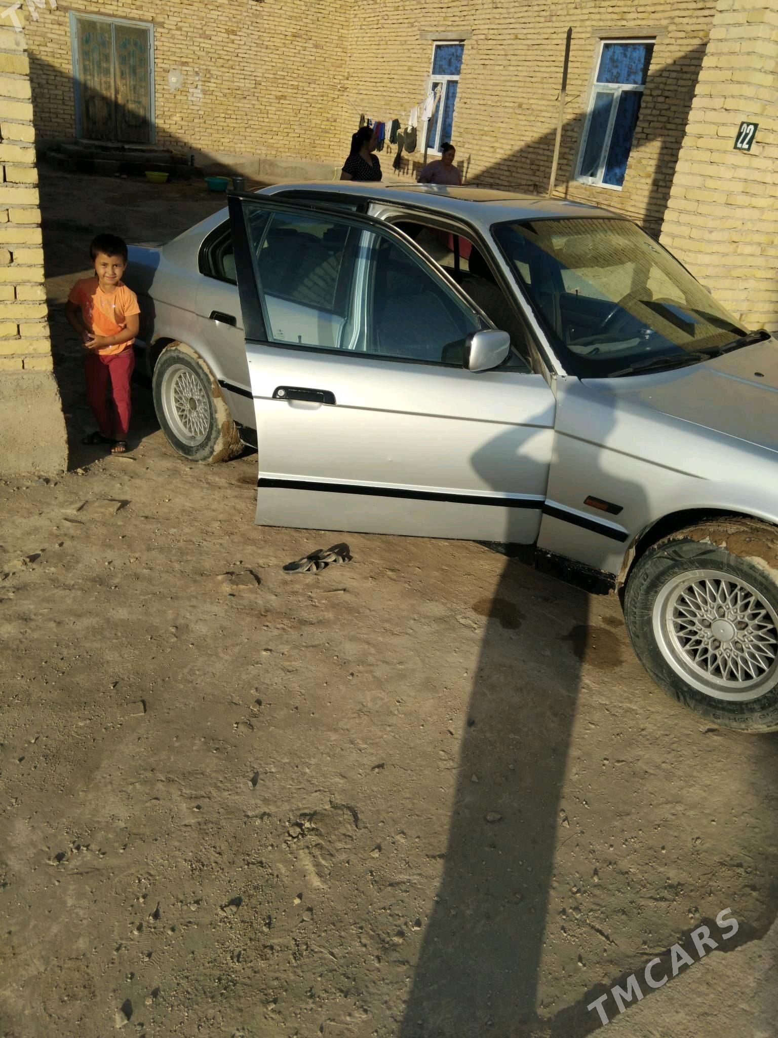 BMW 525 1993 - 65 000 TMT - Фарап - img 5