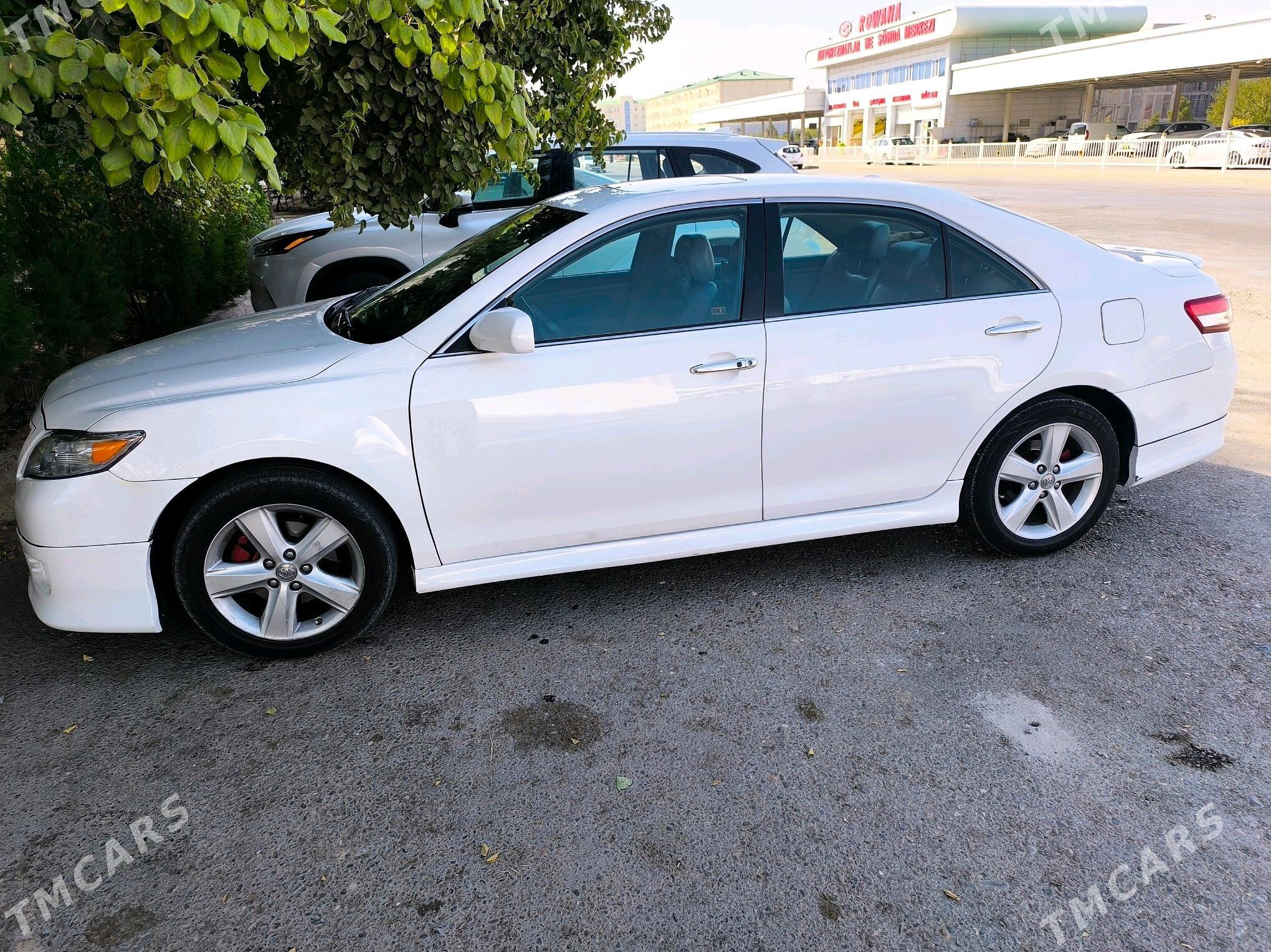 Toyota Camry 2010 - 240 000 TMT - Анев - img 7