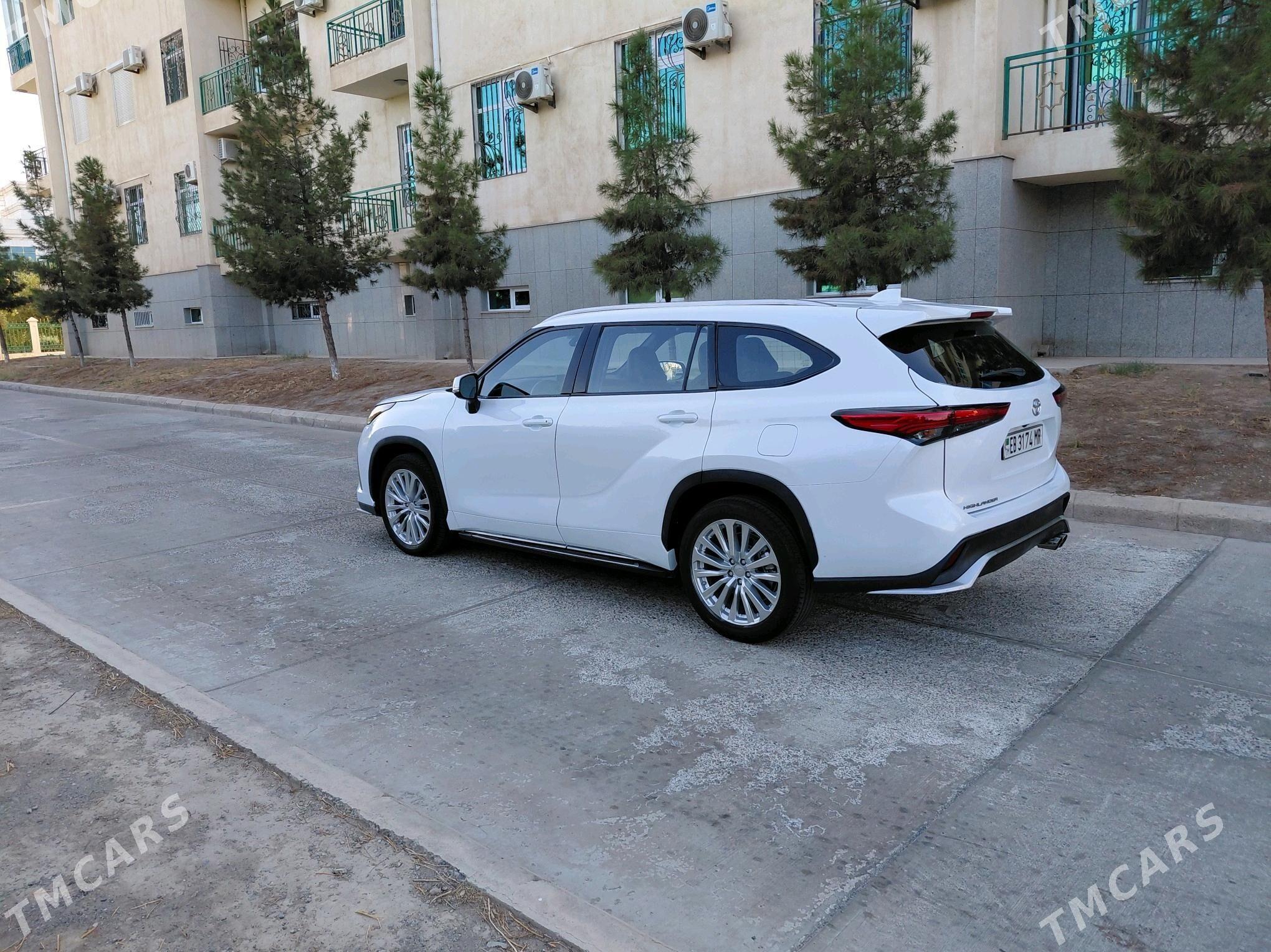 Toyota Highlander 2021 - 450 000 TMT - Мары - img 3