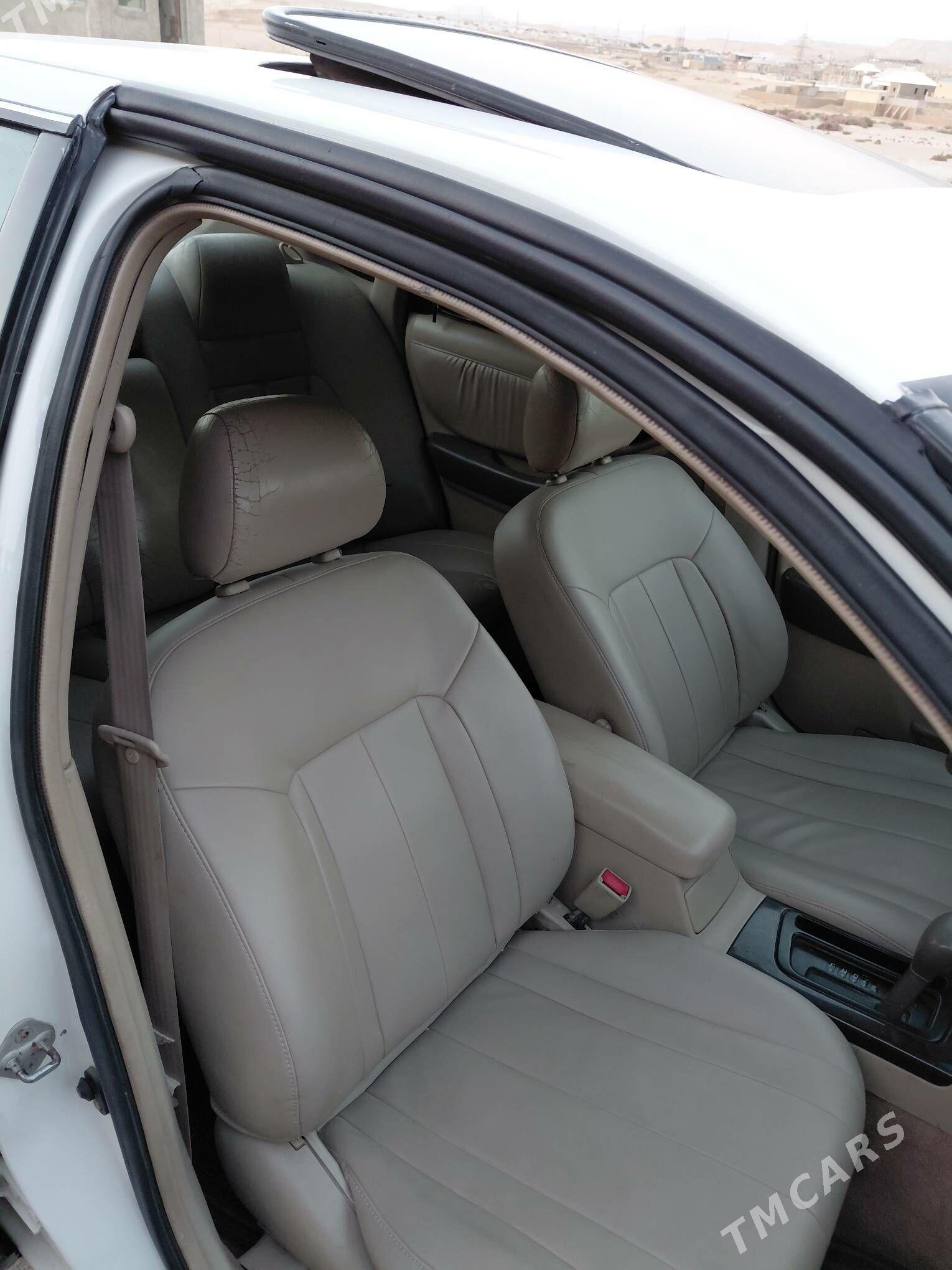 Toyota Avalon 1999 - 115 000 TMT - Магданлы - img 3