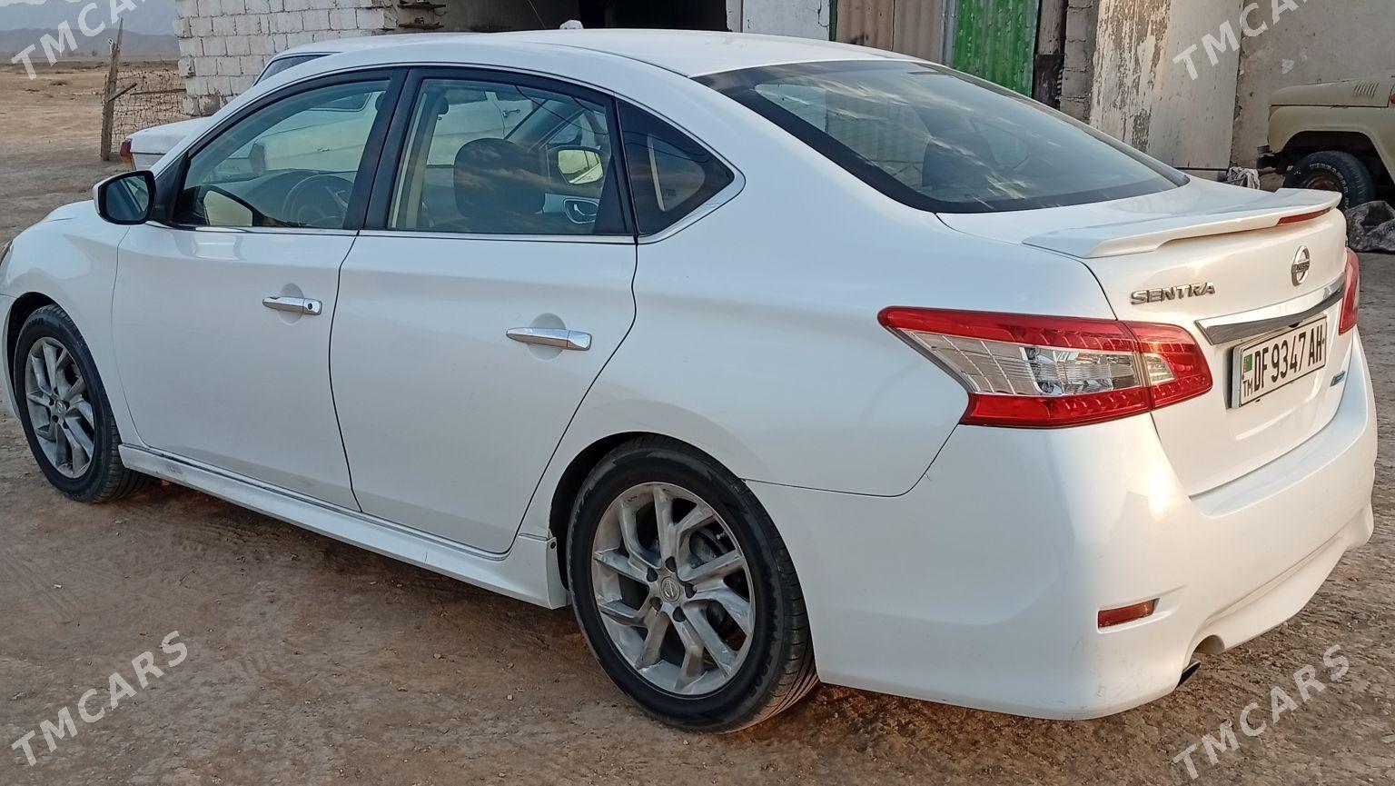 Nissan Sentra 2014 - 125 000 TMT - Анев - img 3