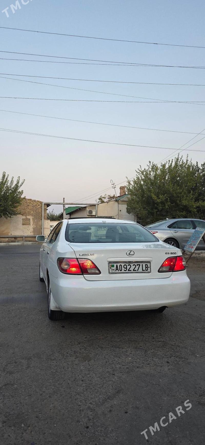 Lexus ES 300 2003 - 170 000 TMT - Чарджоу - img 5