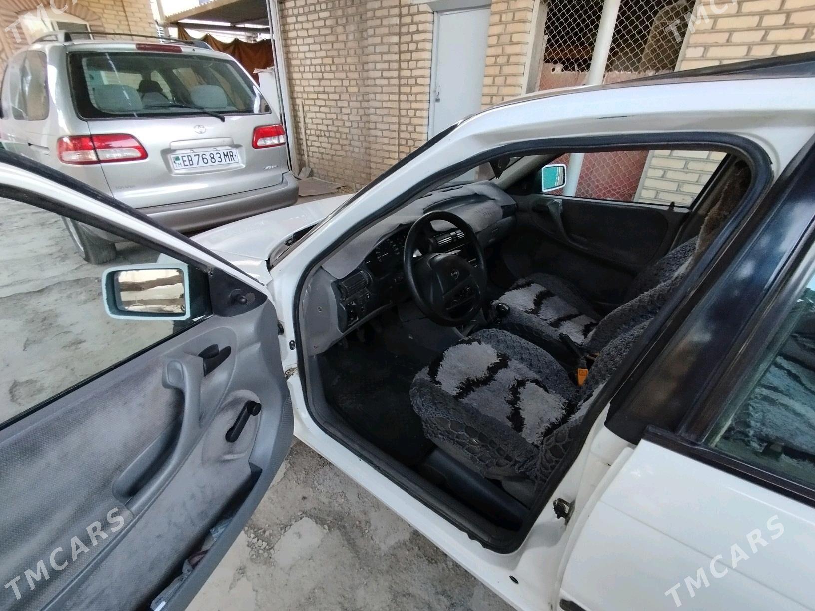 Opel Astra 1991 - 40 000 TMT - Мары - img 6